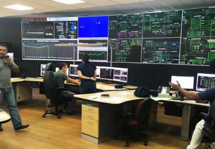 La falta de la energía eléctrica fue muy cuestionada por diversas voces