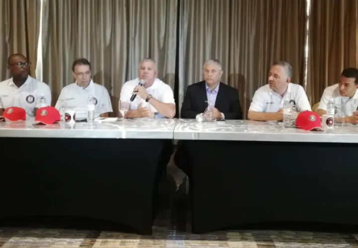 Presentan a los Astros de Chiriquí.