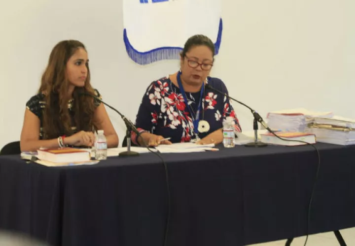 La audiencia se realiza en ausencia de Ricardo Martinelli, debido a que el Sistema Penitenciario no permitió que este asistiera al acto.