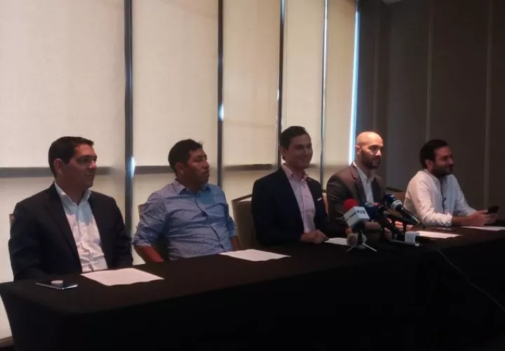 Adán Bejerano, Edison Broce, Gabriel Silva, Juan Diego Vázquez y Raúl Fernández son los diputados independientes electos.