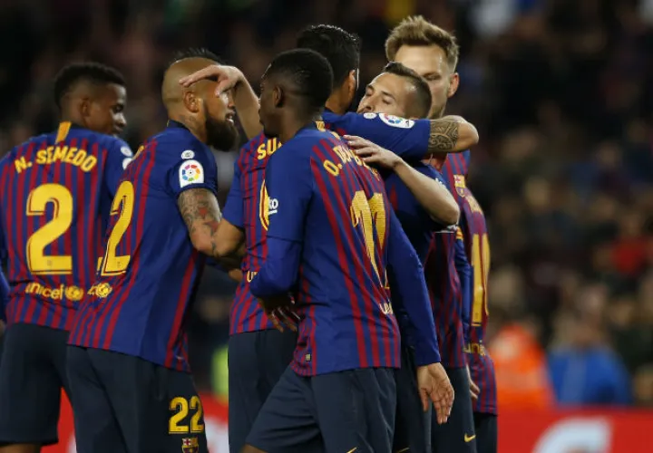 Jugadores del Barcelona festejan. Foto:AP