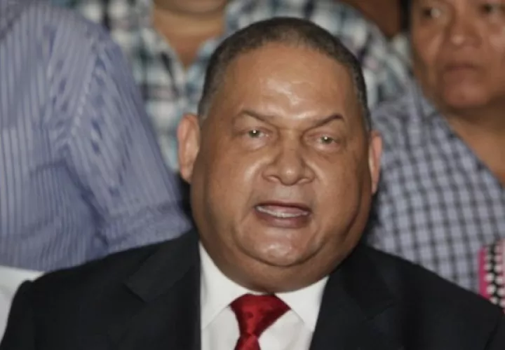 Benicio se refirió al tema de la compra irregular  de implementos.