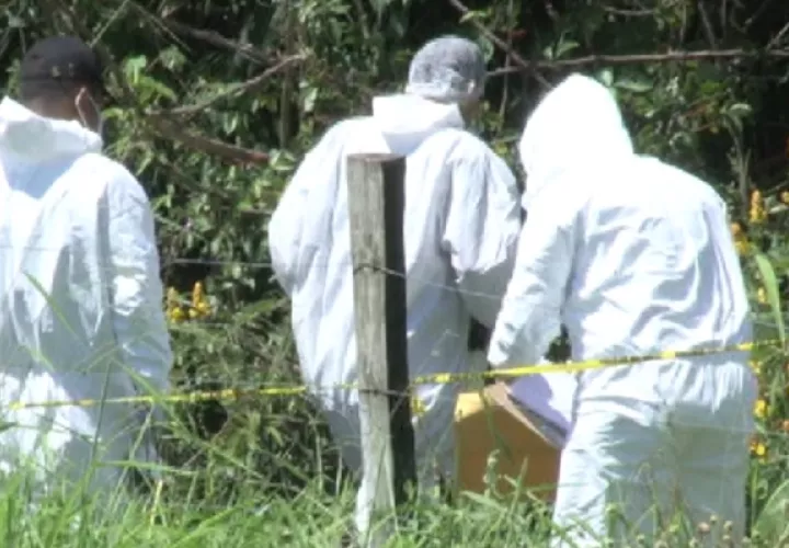 El cuerpo de la víctima presentaba cinco heridas con arma blanca y fue encontrado tirado en medio de una finca privada en el sector Nueva Estrella, en Rambala, distrito de Chiriquí Grande.