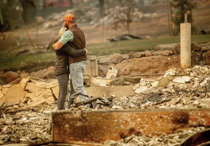 Las personas lo han perdido todo con este fuego en California. FOTO/AP