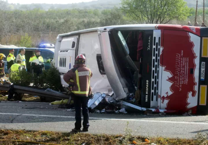   El conductor de autobús está detenido. Foto/ AP