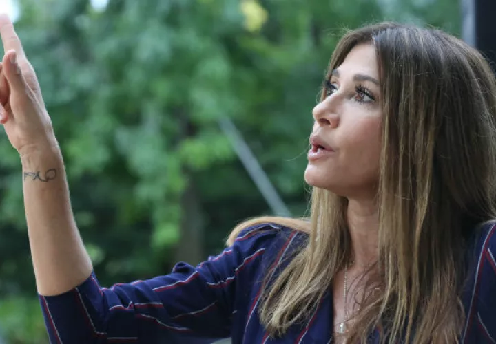 La actriz venezolana Catherine Fulop durante entrevista con Efe, en su residencia en Buenos Aires (Argentina). Foto: EFE.