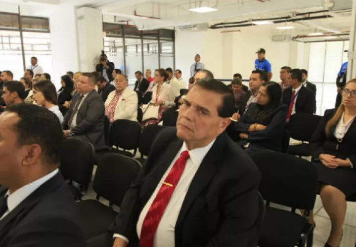 La audiencia se celebró en ausencia del expresidente Ricardo Martinelli a quien se le impidió el traslado hacia el Tribunal Electoral.