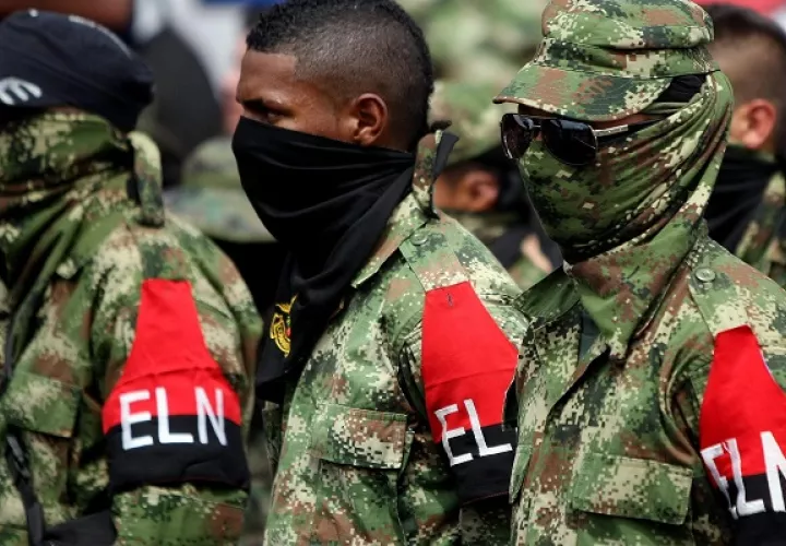 El helicóptero que transportaba valores, de matrícula HK4327, fue atacado el pasado 11 de enero en una zona rural del municipio de Hacarí, lo que obligó al piloto a realizar un aterrizaje de emergencia.