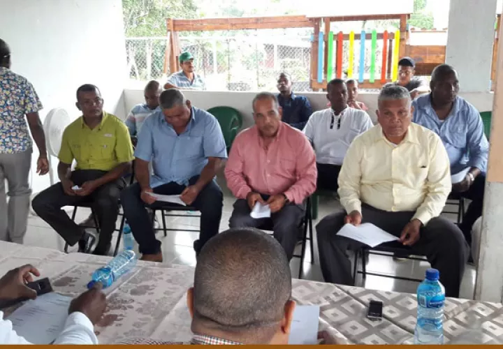 El Consejo Municipal de Colón se reunió para tratar el tema del desfile del 5 de noviembre. Fopto /Diómedes Sánchez