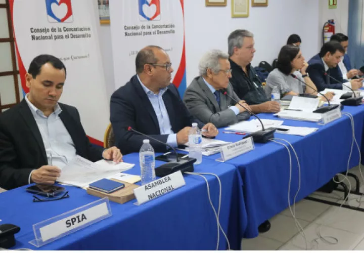 La Concertación Nacional para el Desarrollo la integran representantes de diversos sectores de la sociedad civil y partidos políticos.