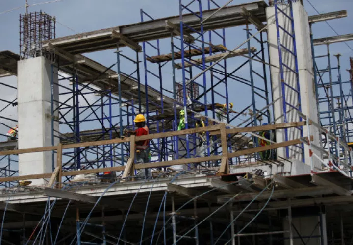 Las Asociaciones Público- Privadas buscan incentivar la inversión privada en obras estatales.