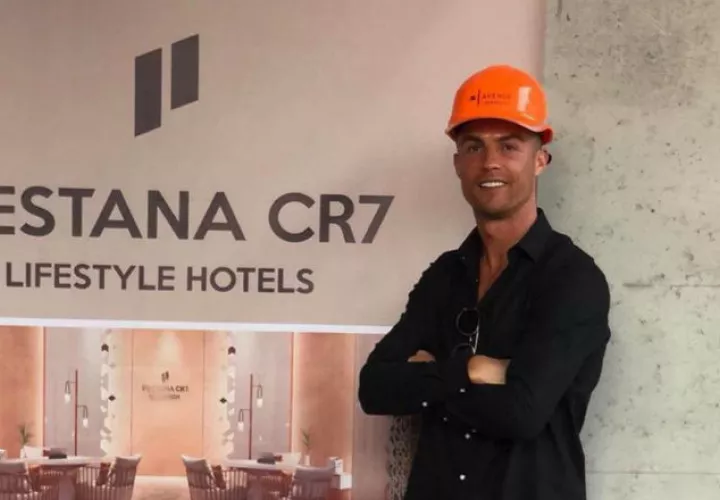 Cristiano Ronaldo de visita en el hotel ubicado en Marruecos Foto @Cristiano