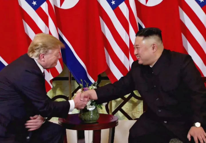Allí Trump se apresuró a decir que cree que la cumbre será "un éxito" y negó el haber rebajado sus expectativas sobre el proceso de desnuclearización de Corea del Norte.