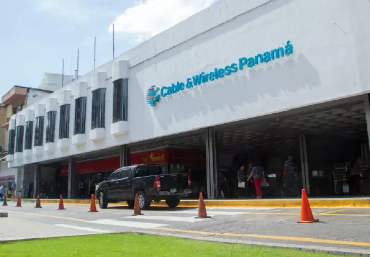 El informe destaca que en la telefonía móvil tienen una participación superior al 40% del mercado de clientes activos. Foto/ Cortesía
