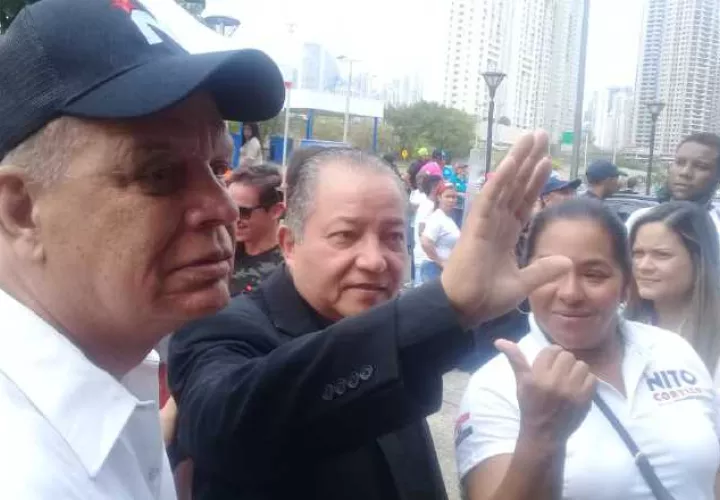 El padre David Cosca  había vuelto a la vida pública, el pasado 5 de mayo, durante la celebración de las elecciones generales, cuando asistió a votar al Centro de Convenciones Atlapa.
