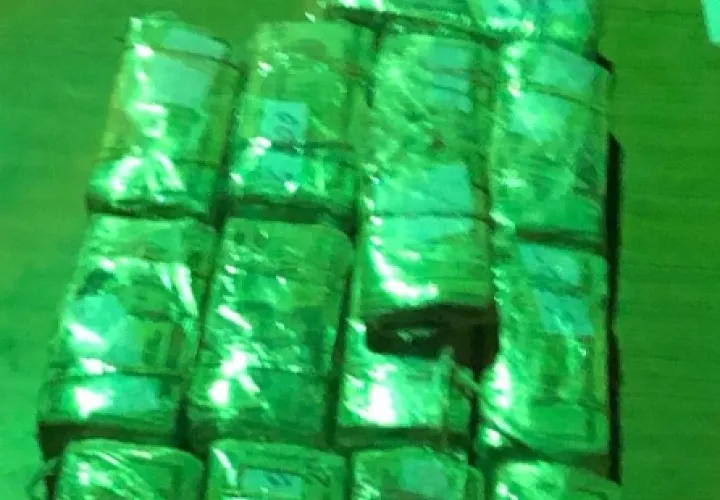La pareja presuntamente recibió el dinero del área fronteriza. Foto/Mayra Madrid