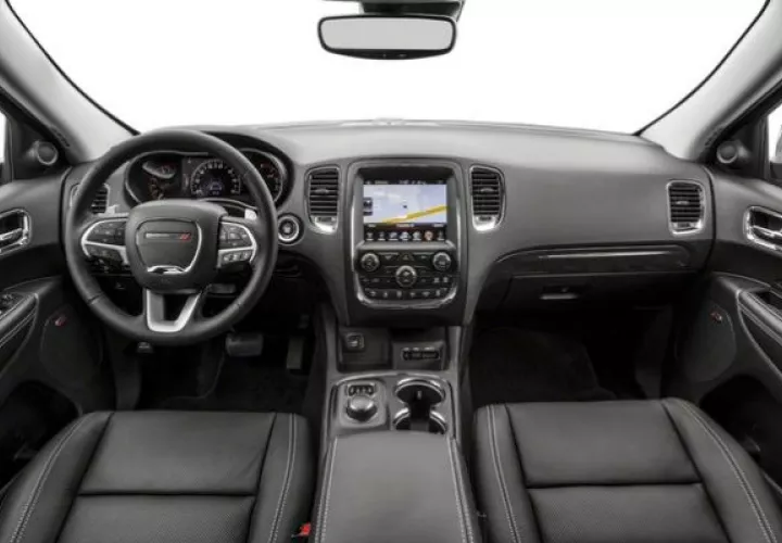 Comprarán auto de 60 mil dólares para funcionario porque el anterior tiene mucho kilometraje. Foto: es.dodge.com.
