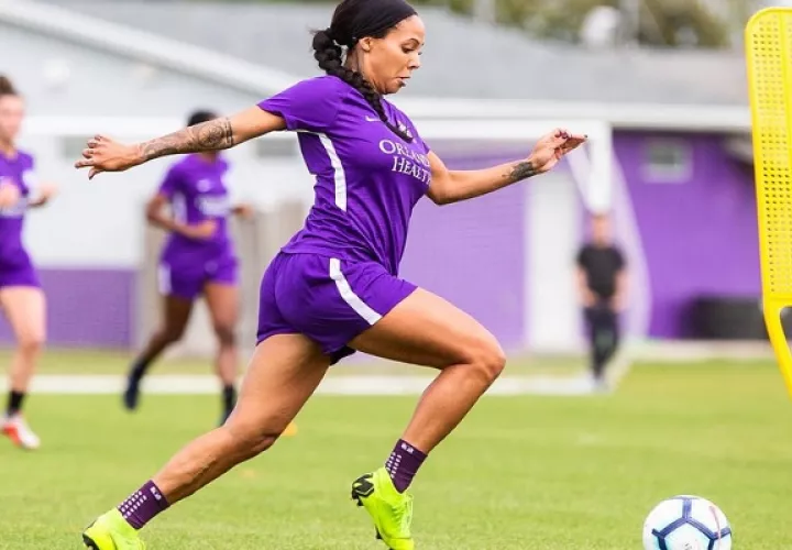 Sydney Leroux Dwyer en un entrenamiento.