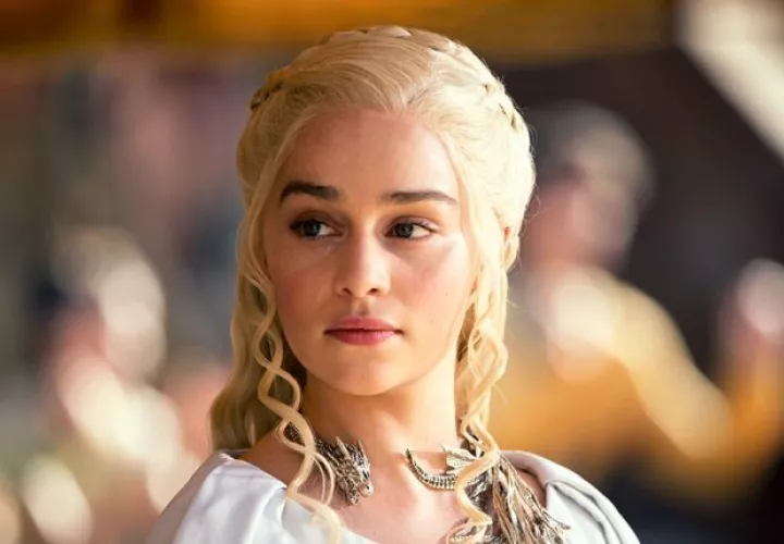 Emilia Clarke. 