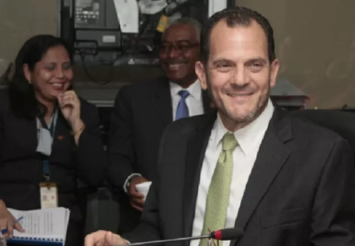 El contralor Federico Humbert ha sido cuestionado por la forma como ha llevado a cabo las auditorías en el caso de la Asamblea Nacional.