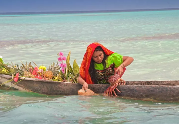 En sus fotografías Lois Iglesias capta escenas cotidianas de la vida en su natal Guna Yala. /Foto: Lois Iglesias.