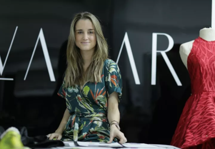 Gabriela Vallarino, Valar.