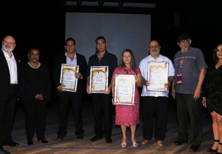 Ganadores en la categoría Pintura. Foto: Cortesía Inac.