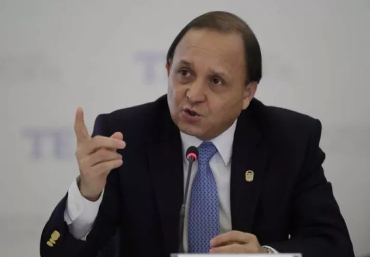 El magistrado Heriberto Araúz sustentó su salvamento de voto del por qué Ricardo Martinelli podía ser candidato.