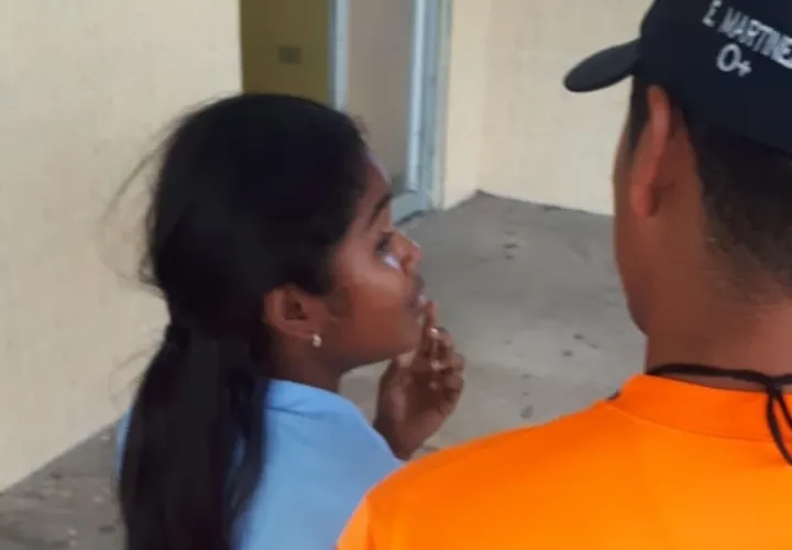 En dos oportunidades la Escuela Ángel María Herrera fue cerrada debido a que varios estudiantes y docentes presentaron cuadros de vómitos, mareos y nauseas por una presunta sustancia tóxica.