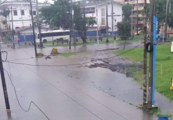 La anegación se produjo a primeras horas de ayer.  Diomedes Sánchez