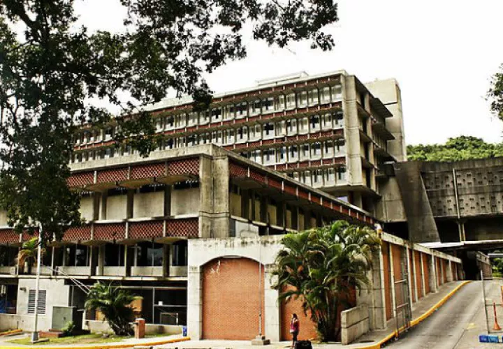 Instituto Oncológico deplorable estado. Foto: Archivo