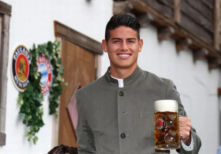 James Rodríguez en el festival de la cerveza. Foto EFE