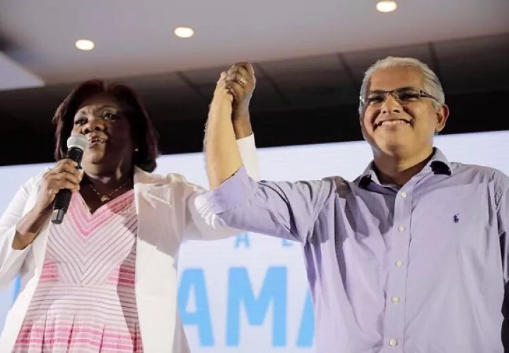 La fórmula presidencial por el Partido Panameñista y el Partido Popular, José Isabel Blandón y Nilda Quijano.