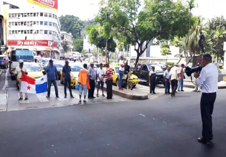 Ayer volvieron a cerrar la plaza 5 de Mayo. Twitter