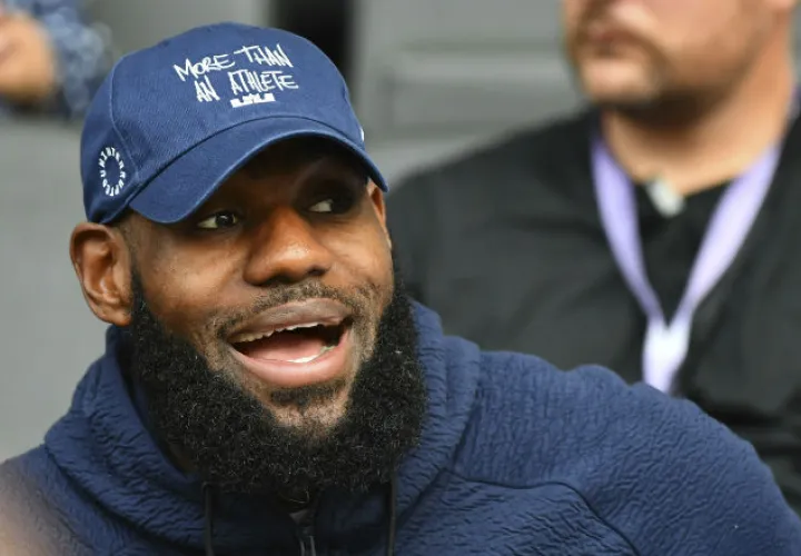  LeBron James jugó su primera temporada como Laker. Foto AP