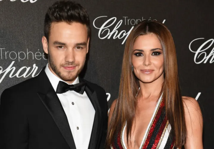 "Liam había abandonado hace semanas la mansión de Surrey que compartían a su casa de soltero en Londres", dijo la fuente al diario.
