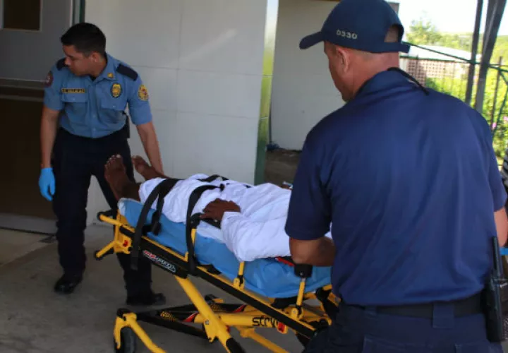 Uno de los pecadores rescatados en Los Santos en busca de atención médica. 