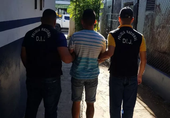 Cristian Josué Herrera, también está presuntamente implicado en un caso de femicidio, secuestro y violación contra la menor Rosa María Robles. 