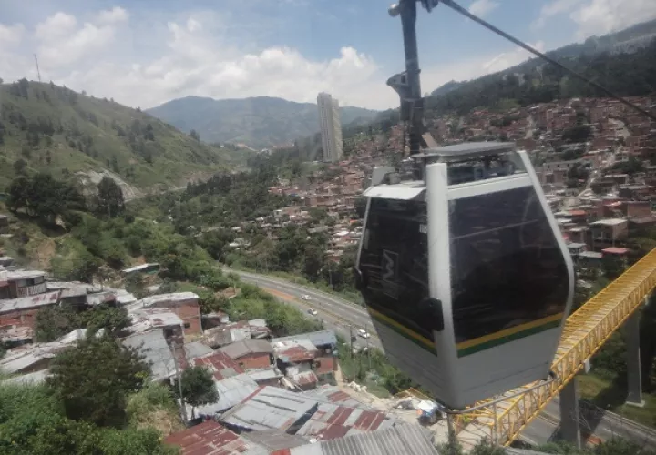 El medio de transporte integraría a poblados de San Miguelito con las líneas del metro. Foto de archivo