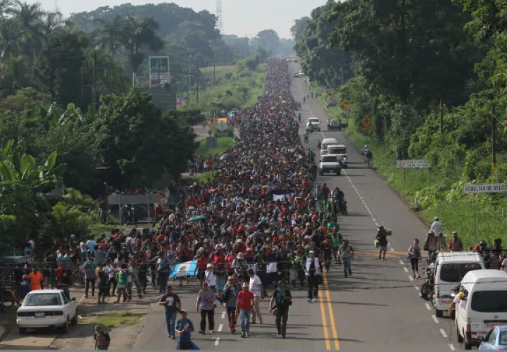Trump ha instado a sus compañeros de partido a que utilicen el tema migratorio para subir en intención de voto ahora.
