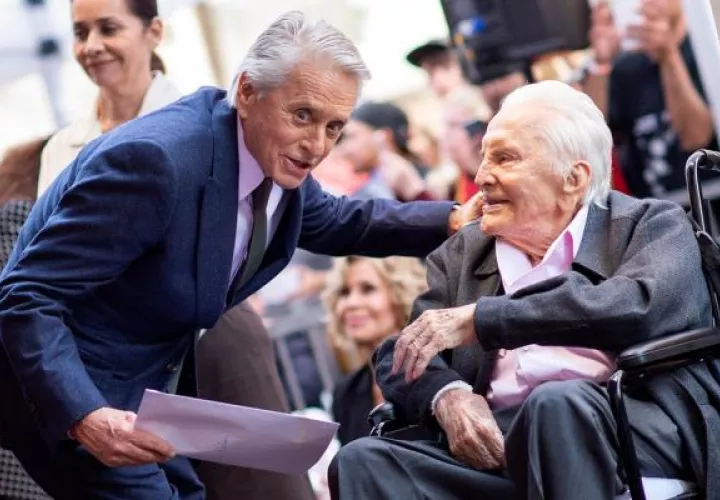 "Este es un gran honor y no me estoy haciendo más joven, quiero disfrutarlo con mi familia", dijo el actor.