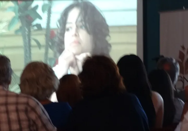 El público siguió de cerca la historia de Minerva Mirabal. /Foto Rosalina Orocú Mojica.