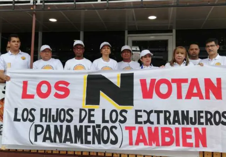 Ayer se formalizó el Movimento Nuevo Amanecer, compuesto por ciudadanos naturalizados.  Cortesía
