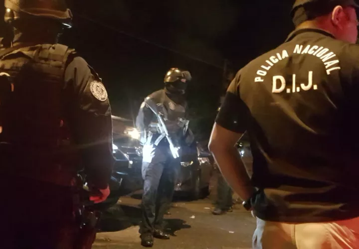 En los operativos policiales en Colón,  se decomisaron armas de fuego y municiones.