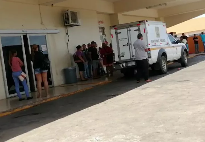 MP realiza levantamiento del cadáver del hombre baleado en La Chorrera. Foto: Eric A. Montenegro.
