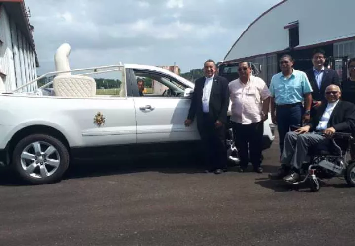 El carro fue transportado en un avión Hércules, de la fuerza aérea colombiana. Cortesía