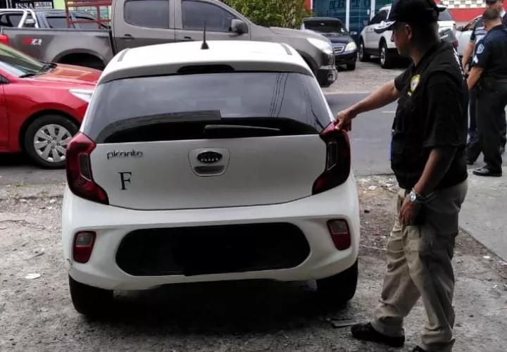 Policía Nacional recupera cuatro autos adquiridos de manera ilegal. 