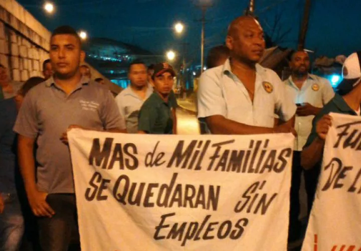 Los transportistas de Panamá Este salieron hoy a protestar en la Carretera Panamericana, altura del Supermercado Xtra en el corregimiento 24 de Diciembre. 