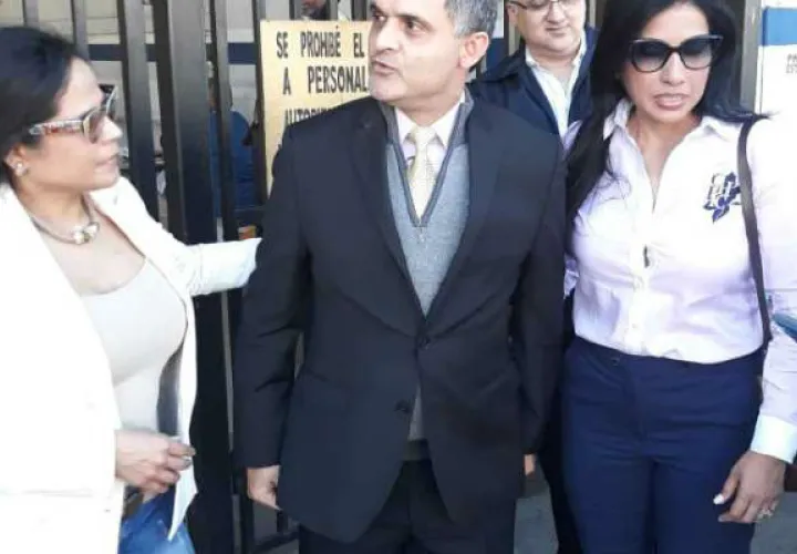 Ramsés Owens, a su salida de la Dirección de Investigación Judicial (DIJ), donde estaba detenido. Cortesía