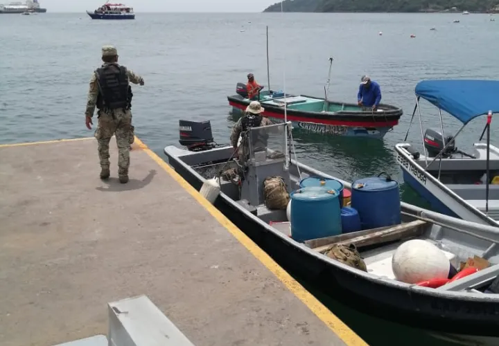 En este 2019, la Aeronaval ya ha rescatado a más de 40 personas en embarcaciones a la deriva.